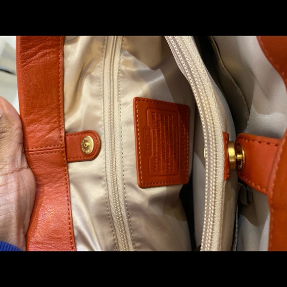 COPY - Authentic Leather Coach Purse - Picture 5 of 7